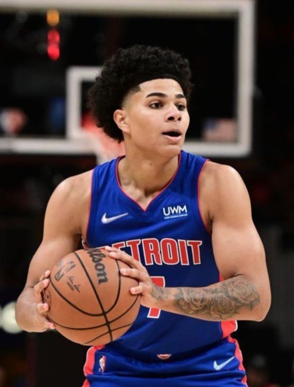 La insólita jugada que retrata el momento de los Detroit Pistons