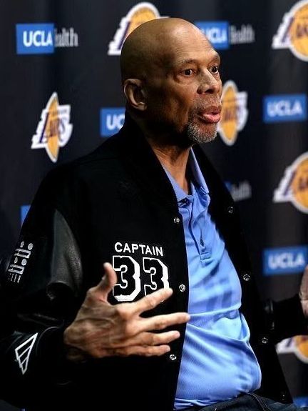 ¿Cómo está Kareem Abdul-Jabbar tras su fractura?