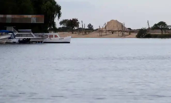 Suspenden la resolución que aprobaba el estudio de impacto ambiental de Amarras