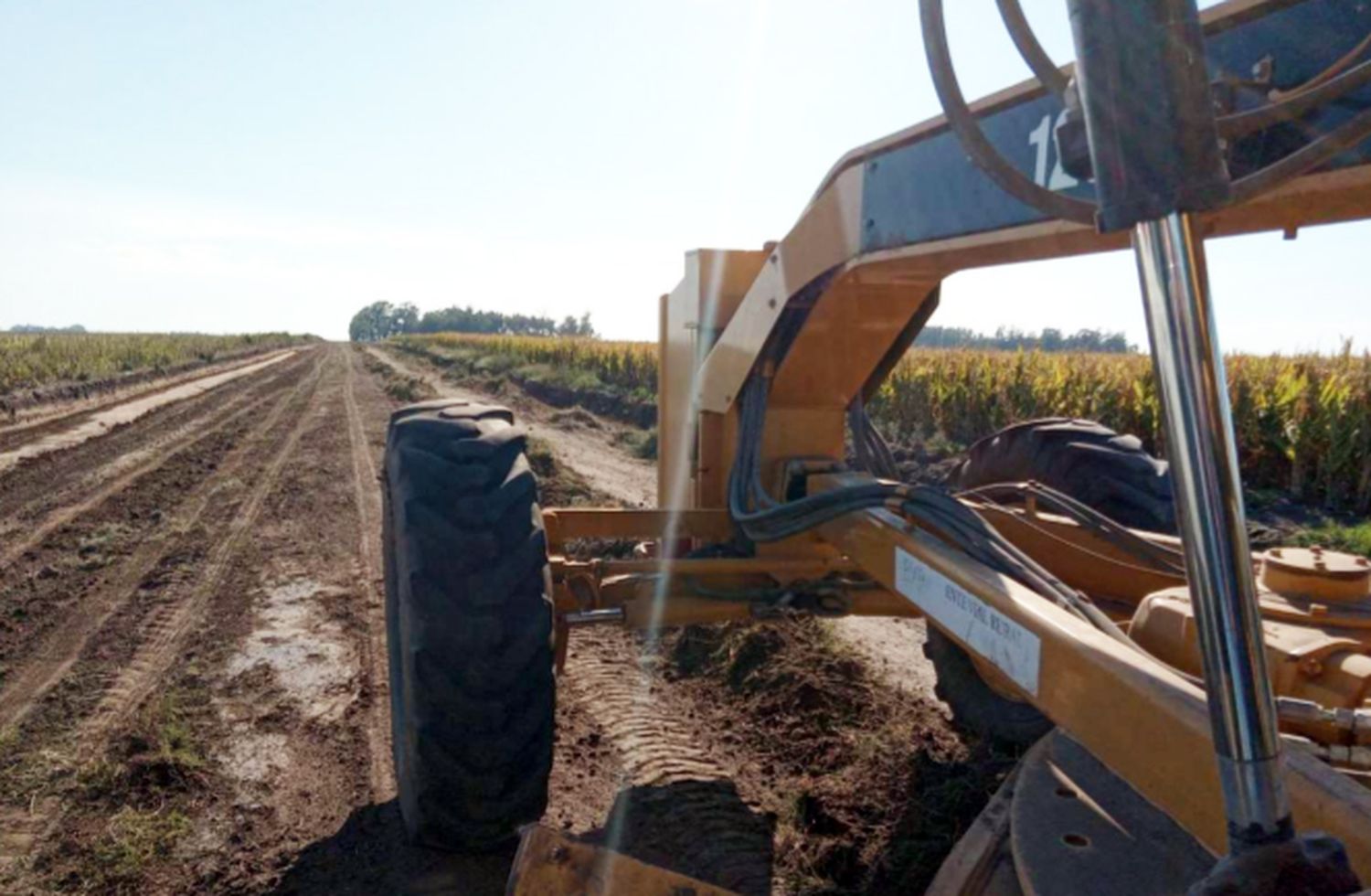 El Ente Vial Rural trabaja en una obra anhelada por los productores