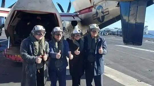 Javier Milei estuvo presente en Mar del Plata en el portaaviones estadounidense USS Nimitz.
