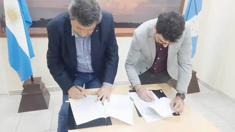 Firman convenio para actividades educativas, 
culturales, científicas y de investigación