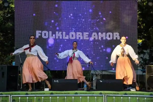 “Folklore Amor” representará a Chascomús en el Festival de Cosquín
