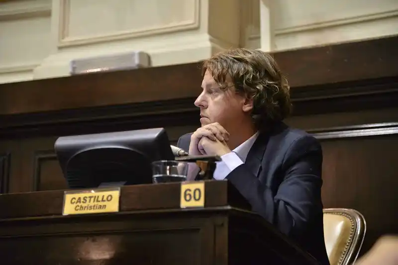 Christian Castillo exige explicaciones a Granados por la represión en Abasto