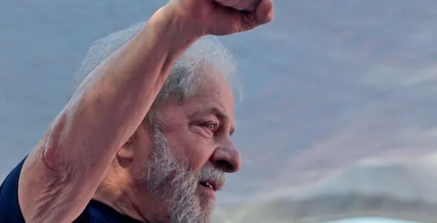 Lula da Silva anunció que se presentará como candidato a presidente de Brasil