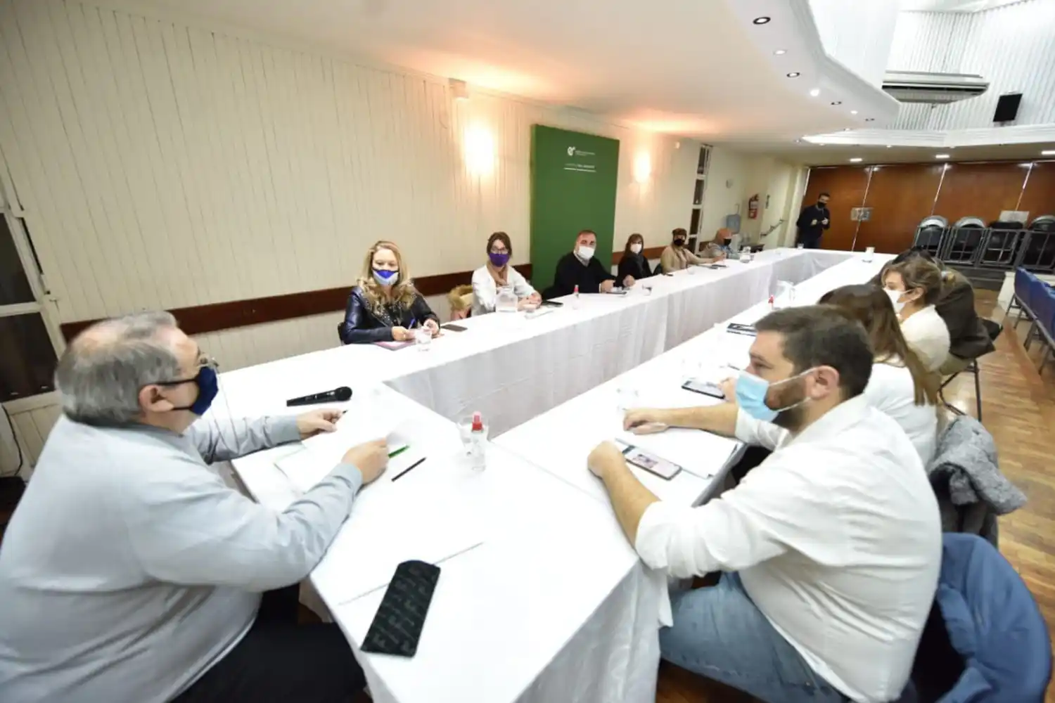 La provincia continúa mesa de diálogo con docentes