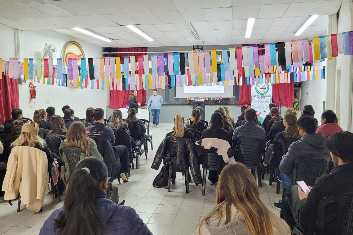 Darán una charla sobre prevención del suicidio a familiares de adolescentes y educadores