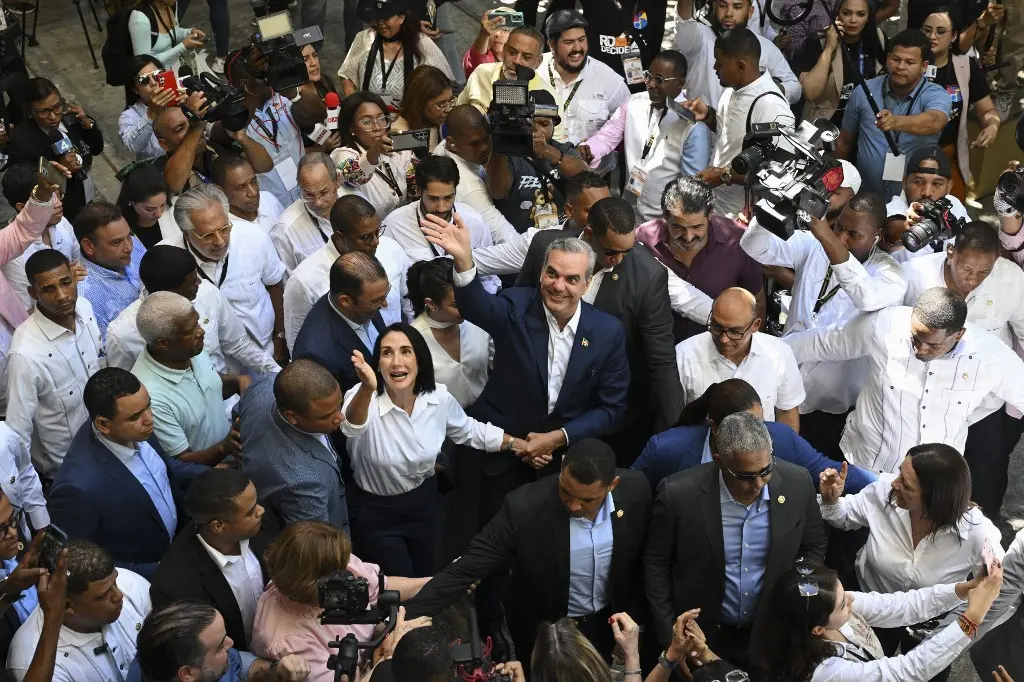 ¡ARROLLADORA VICTORIA! Luis Abinader se consolida en la presidencia de Dominicana