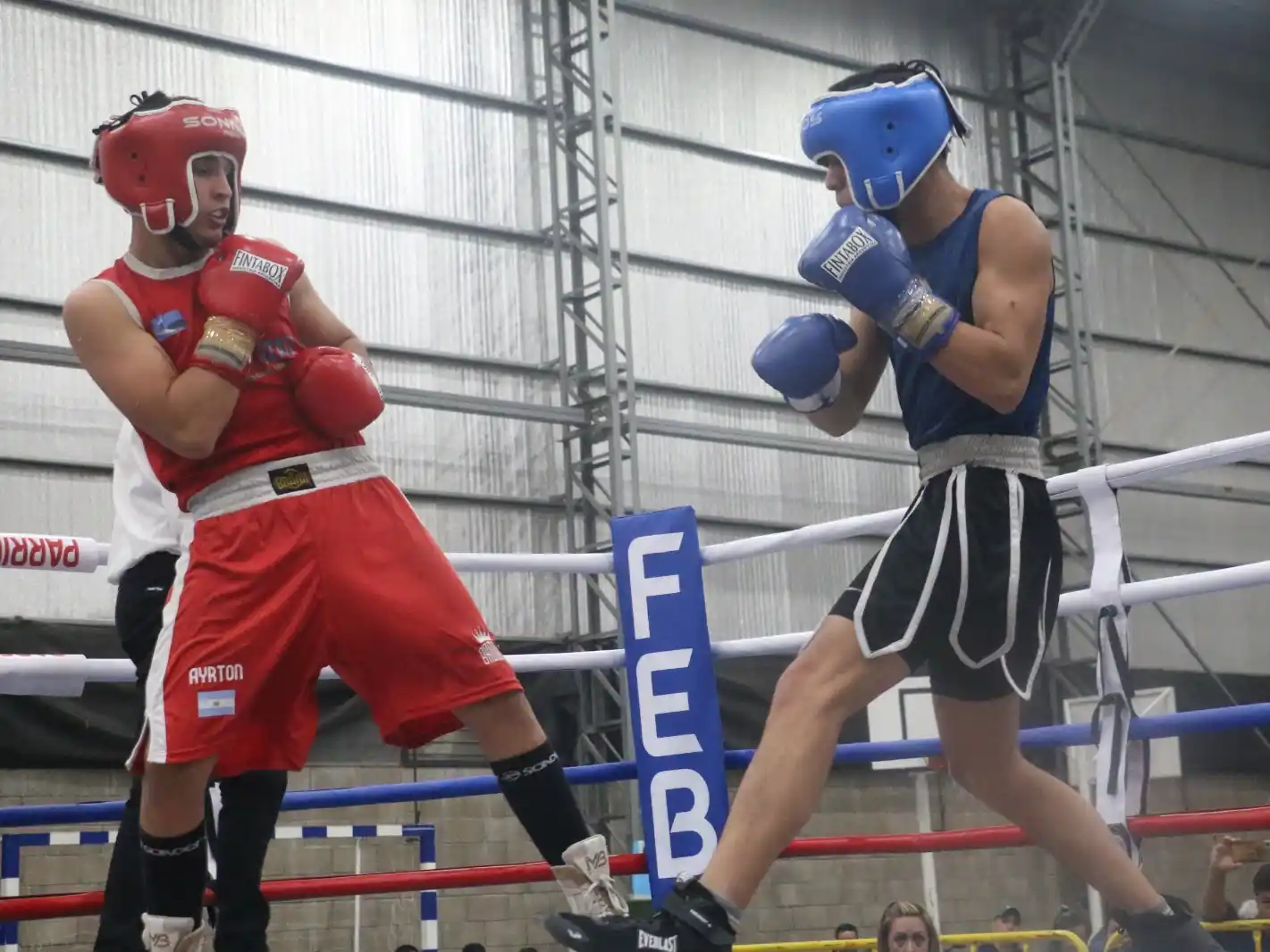 El Polideportivo Norte fue escenario de la tercera velada del año en la ciudad