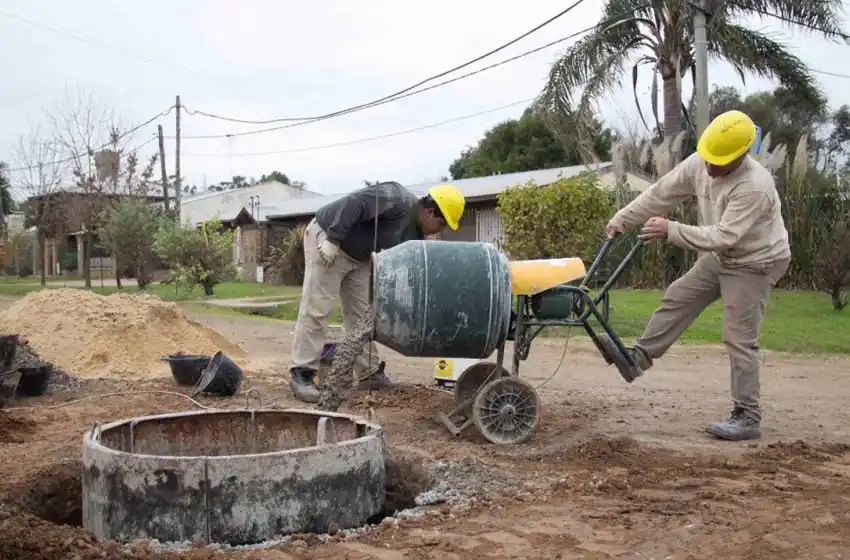 En Funes se resarcirá a quienes hayan abonado al contado la obra de cloacas