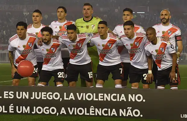 Los bonaerenses de River en la final de la Copa Libertadores frente a Flamengo
