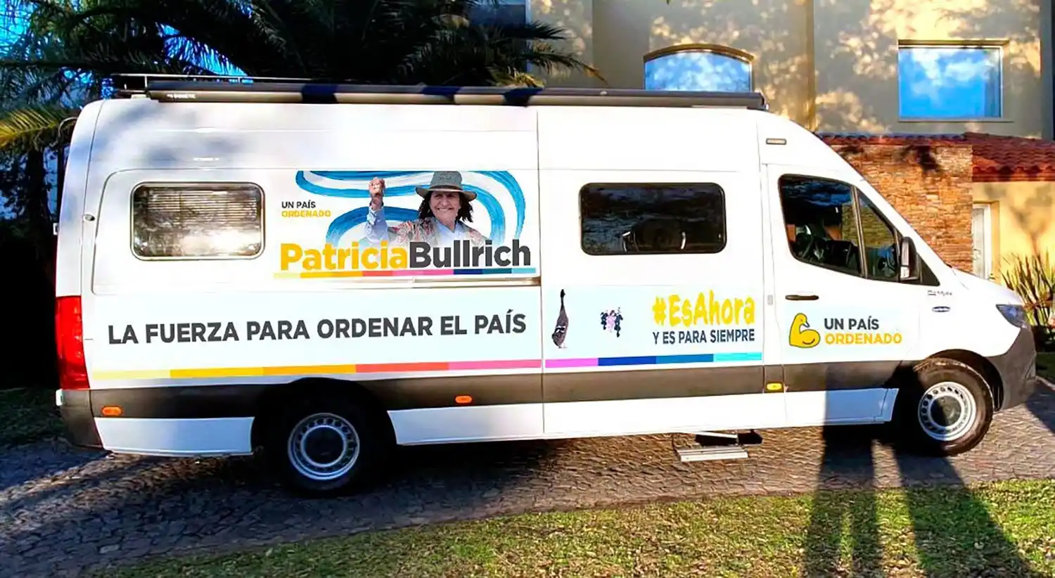 Bullrich se sube a una casa rodante para apuntar la campaña: “No vamos a hacer lo mismo que en 2015”