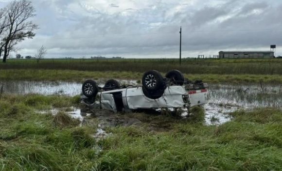 Un bolivarense murió tras volcar con su camioneta en la Ruta 205