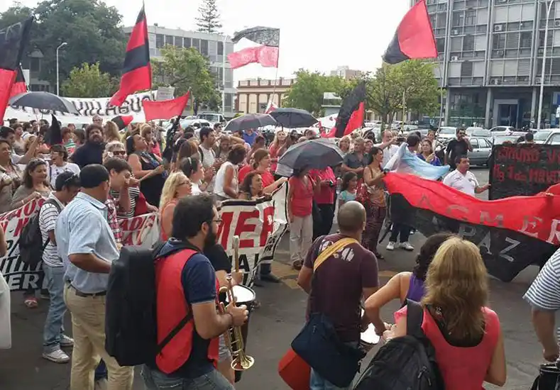 Un sector de AGMER propone suspender la presencialidad en las escuelas
