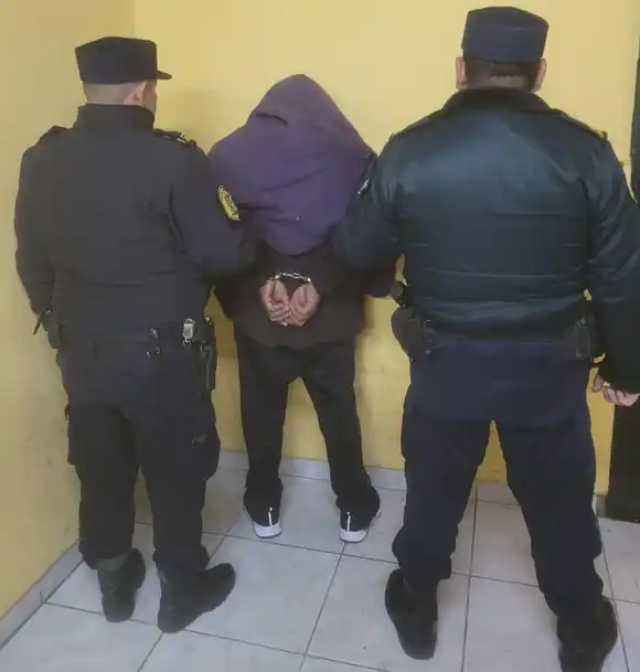 Un muerto y dos heridos en el violento ataque a una vivienda