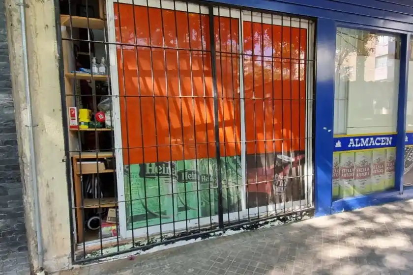 Violentaron el ingreso de un comercio del macrocentro y robaron 200 mil pesos en mercadería