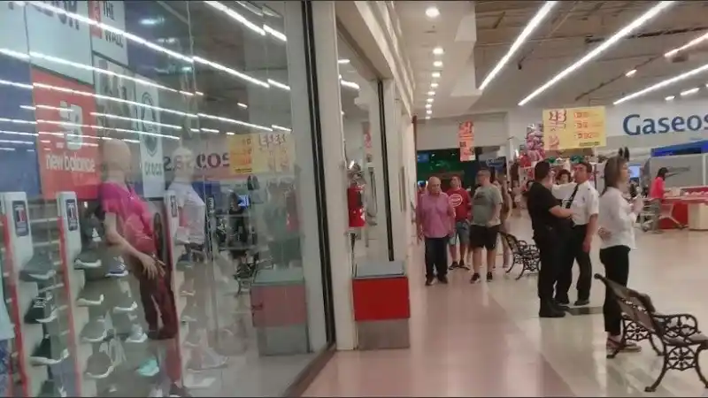 Rosario: un robo de mecheras quedó filmado