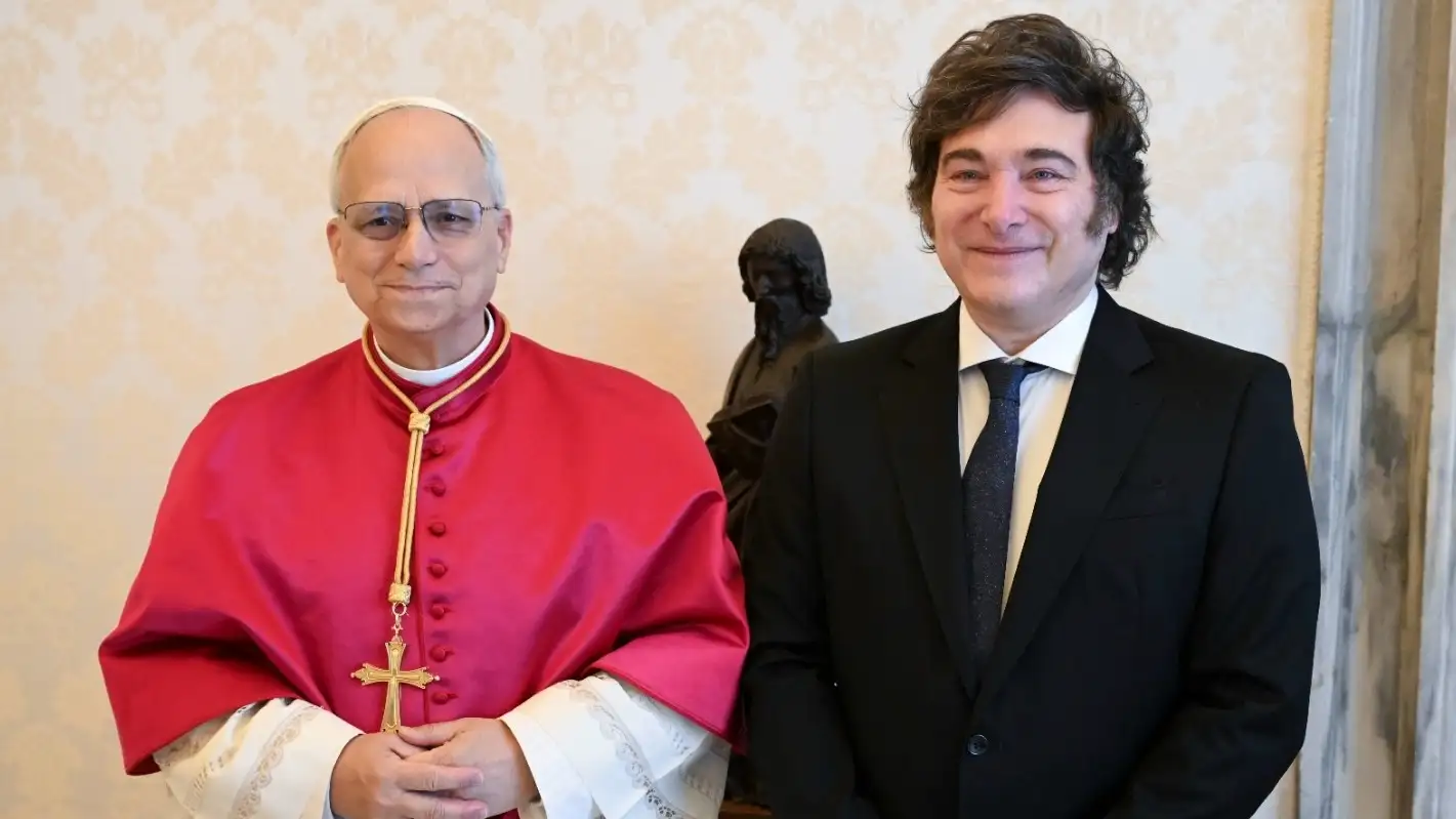 Javier Milei junto al Papa León XIV.