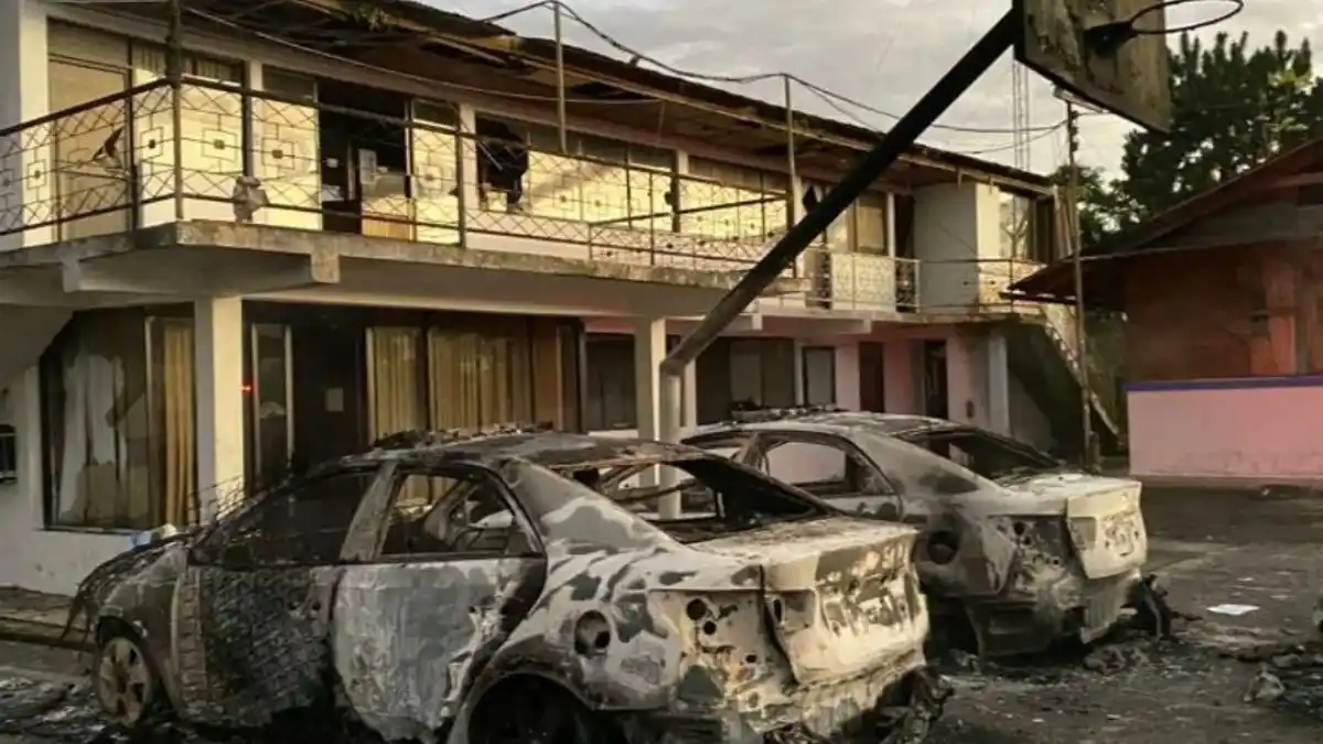 ¿VIOLENCIA FUERA DE CONTROL EN ECUADOR? Al menos 18 policías «desaparecidos» en ataque en Amazonia