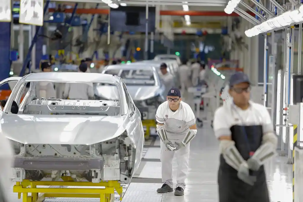 La producción automotriz alcanzó el nivel más alto del año, informó la cámara Adefa
