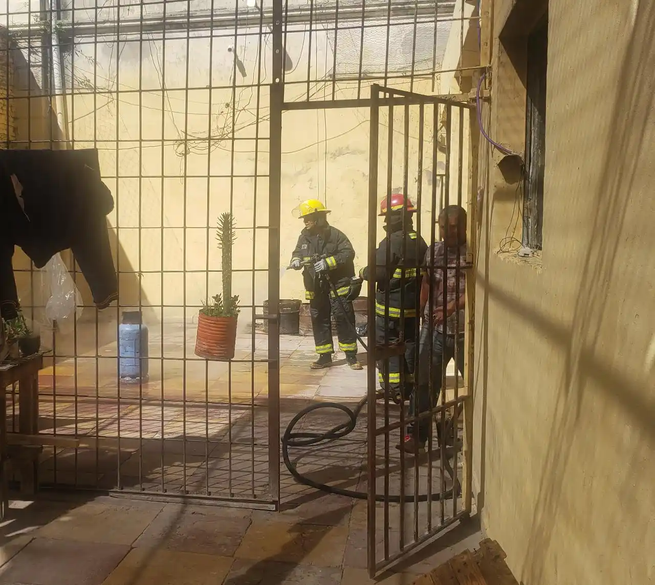 Los bomberos neutralizaron un principio de incendio en la UP2