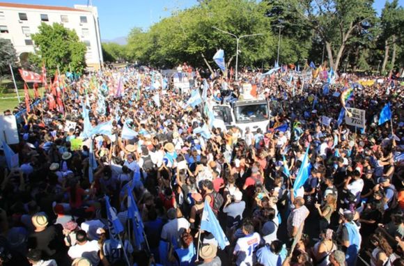 El gobernador de Mendoza suspendió la aplicación de la nueva ley de minería