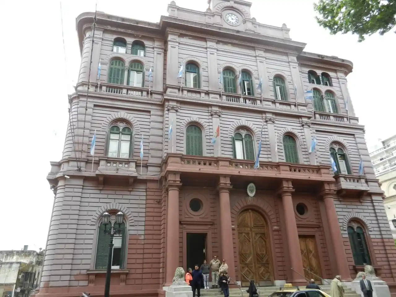 Las cuentas en la Municipalidad de Rosario no cierran (desde hace rato)