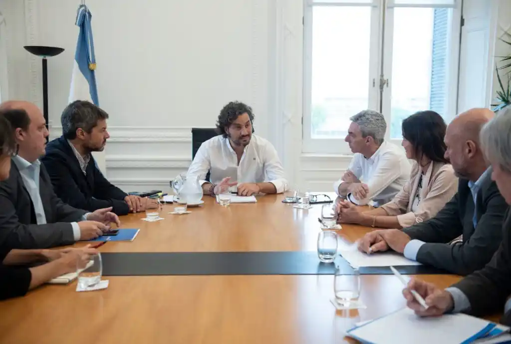 El Gobierno coordina corredores seguros para repatriar argentinos