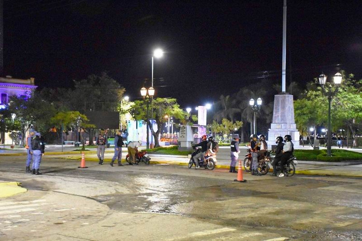 La fuerte presencia policial en barrios arrojó
una disminución en los índices delictivos