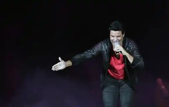 ¿Se hizo algo? Critican a Chayanne por su «nuevo» rostro