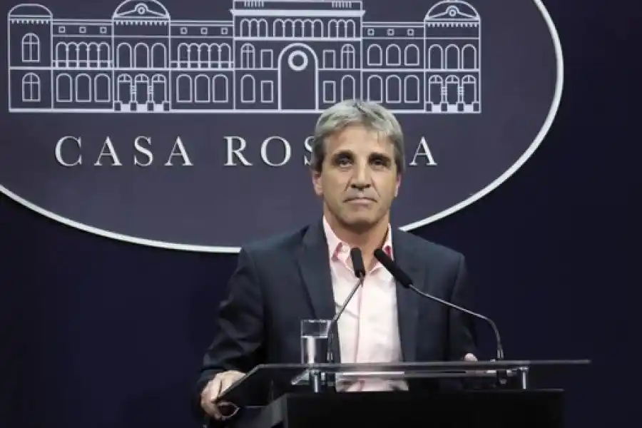 "Es un berrinche": Caputo apuntó contra la marcha que realizaran a favor de las universidades públicas