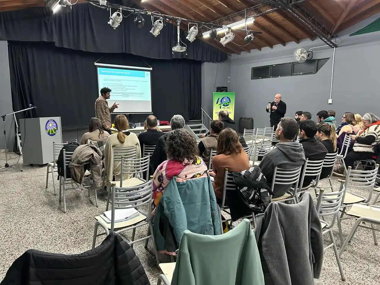 Encuentro en la EATA: Analizan cambios en la educación agraria