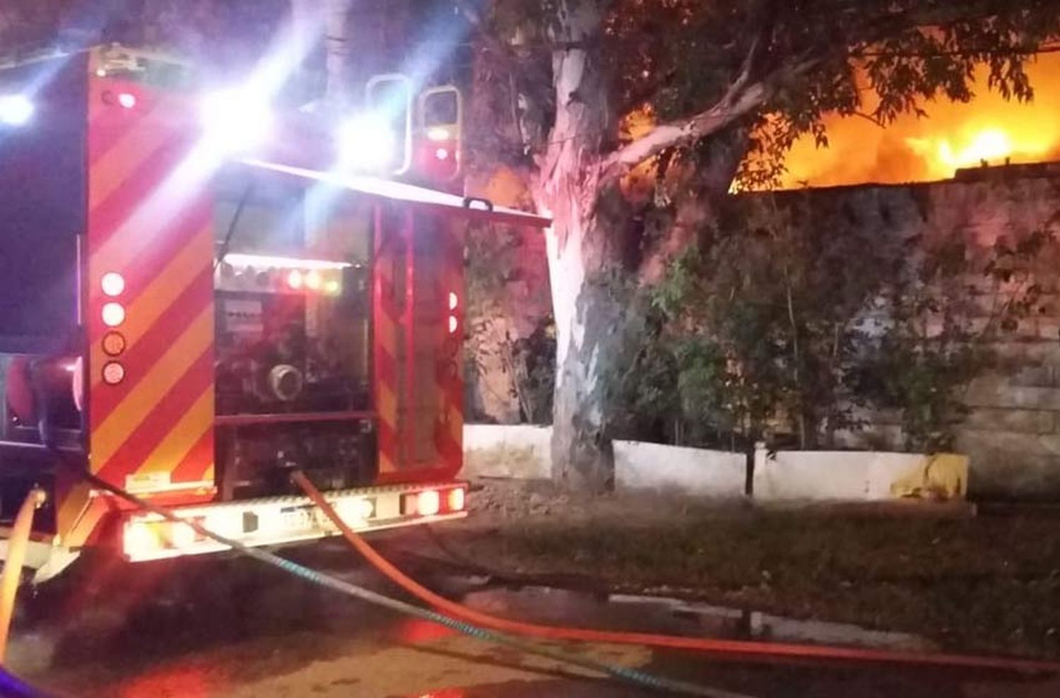 Vecinos lincharon al autor del incendio en Mangrullo al 4800