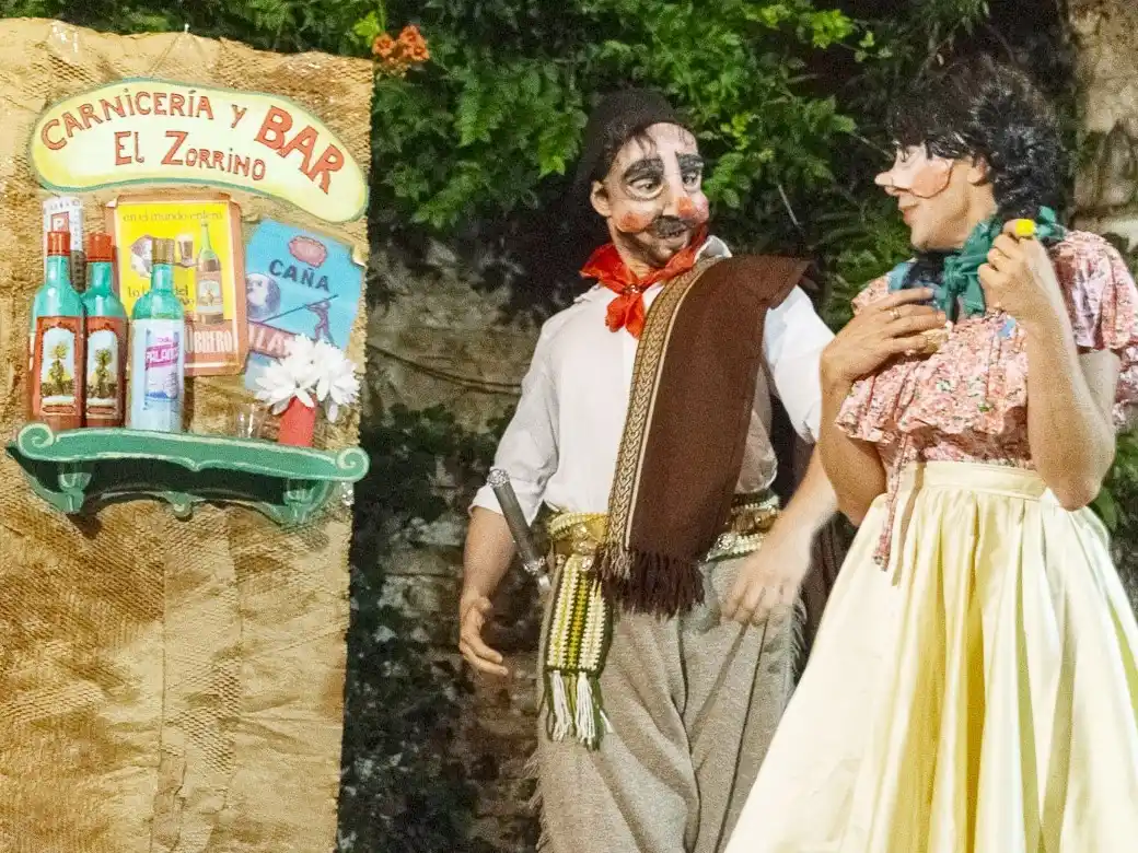 Teatro en Pueblo Viejo