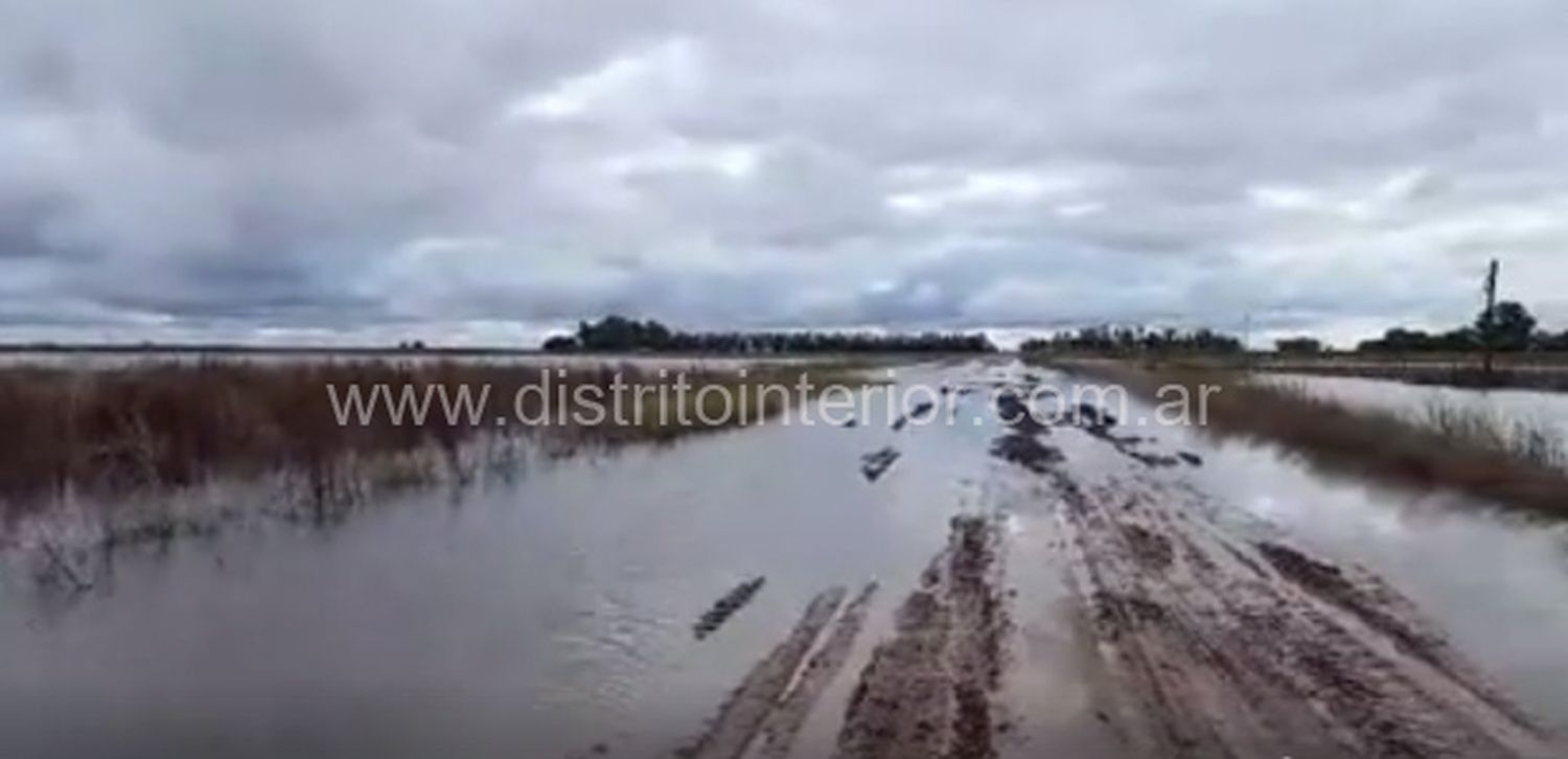 Cierran el camino entre Cañada Seca y Santa Regina para tránsito pesado