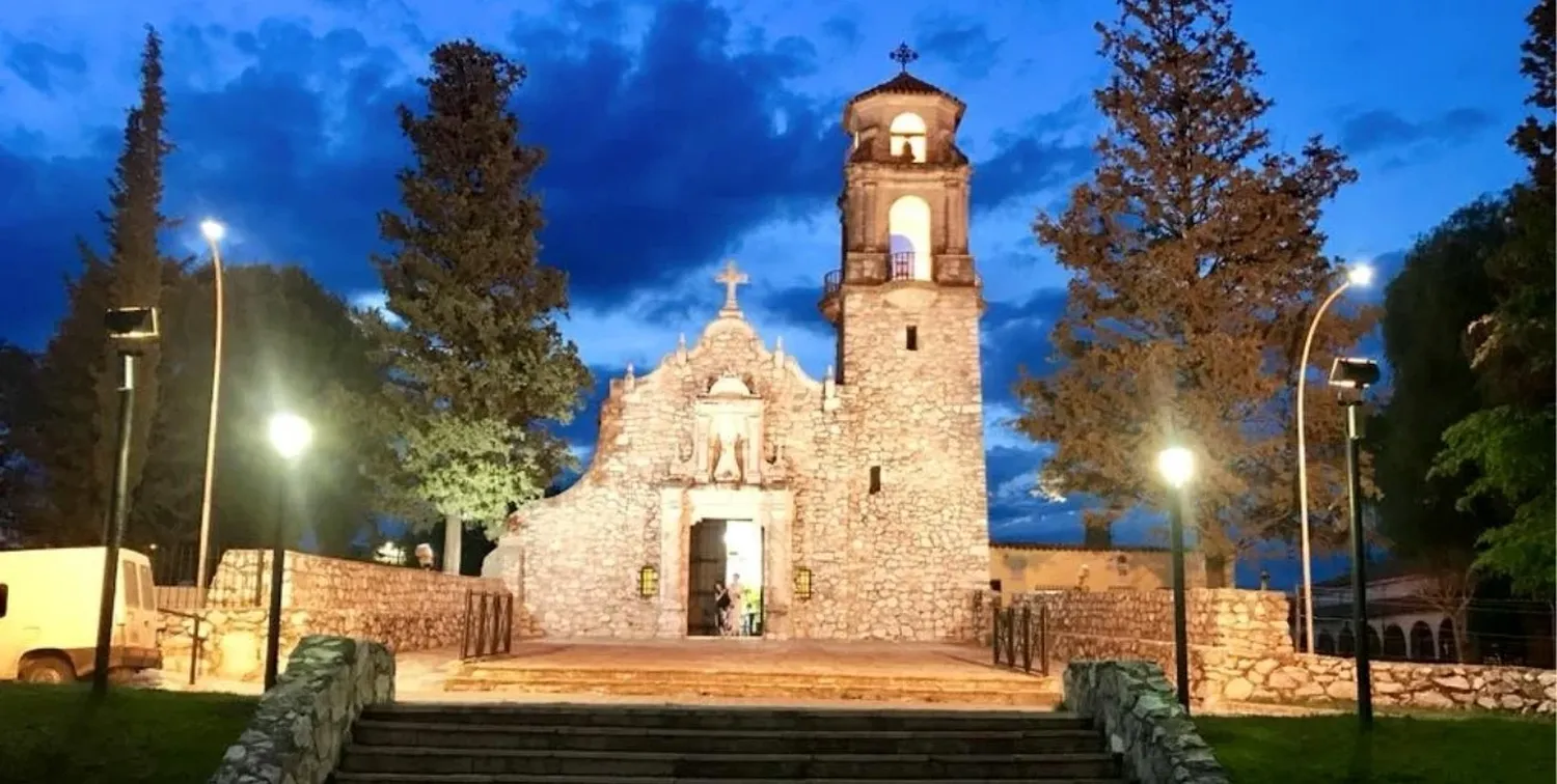 Un sacerdote fue detenido acusado por cinco hechos de abuso sexual contra una mujer