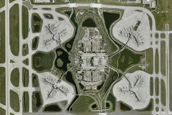 El aeropuerto de Orlando se prepara para el futuro: taxis aéreos, terminales renovadas y una meta de 5 estrellas