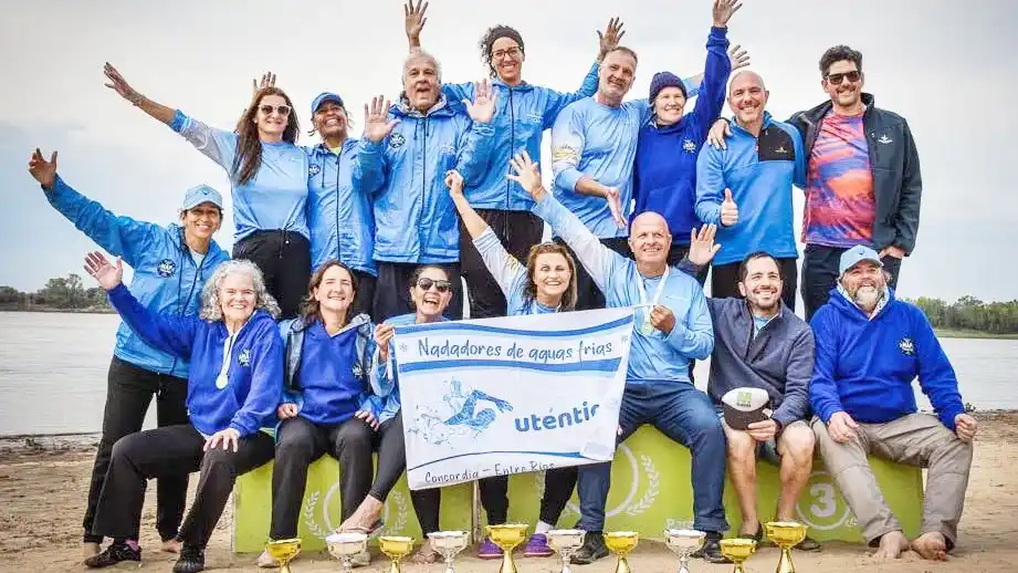 Excelente Jornada de Aguas Frías en Paraná, con presencia de nadadores concordienses