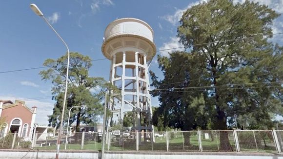 Finalizó la reparación de una cañería histórica en el tanque de Obras Sanitarias