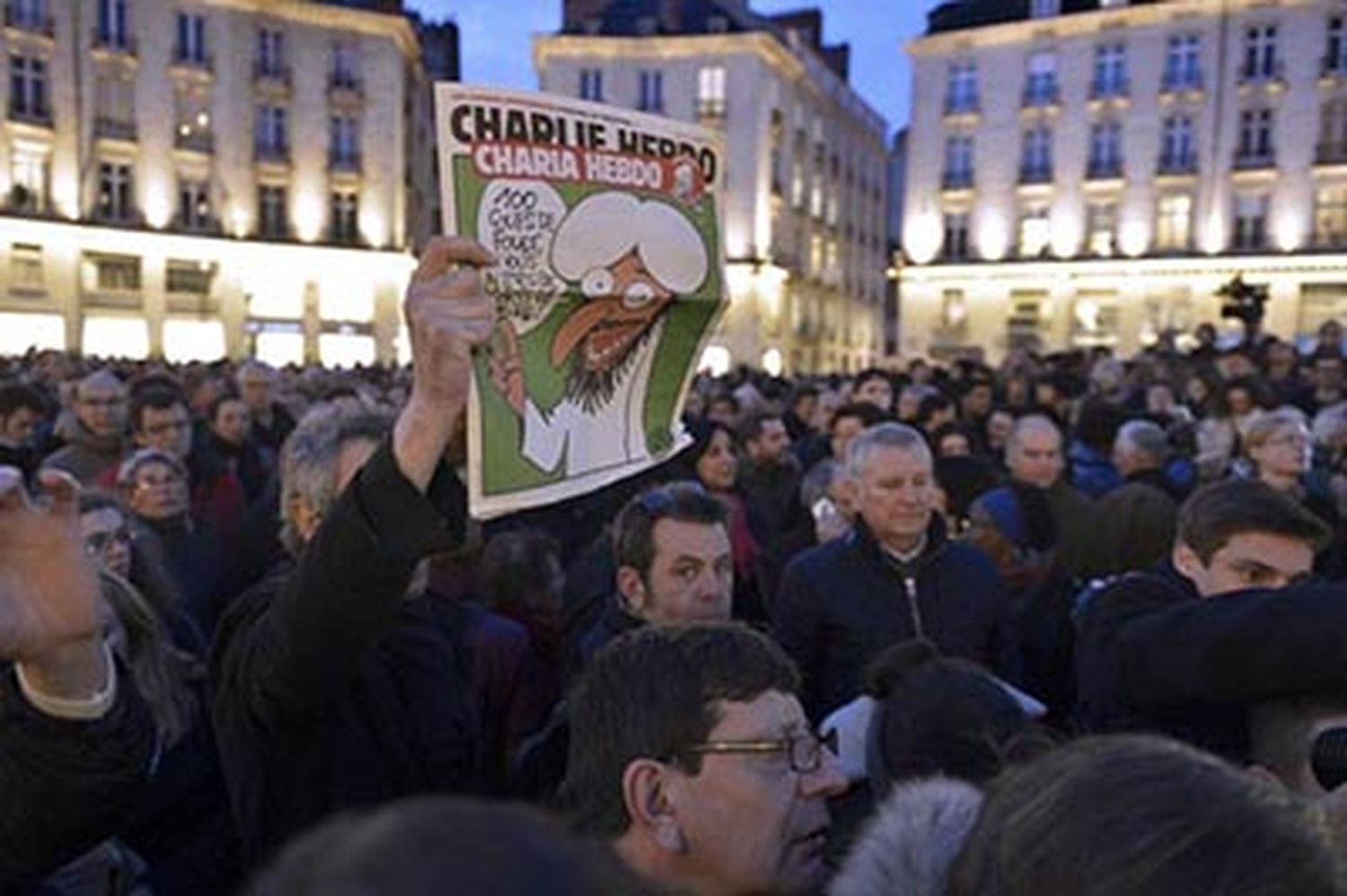  Matanza en París: doce muertos en atentado contra semanario satírico