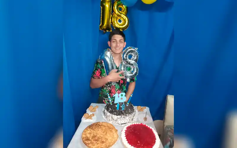 ¡Felices 18, Nicolás Perfume!