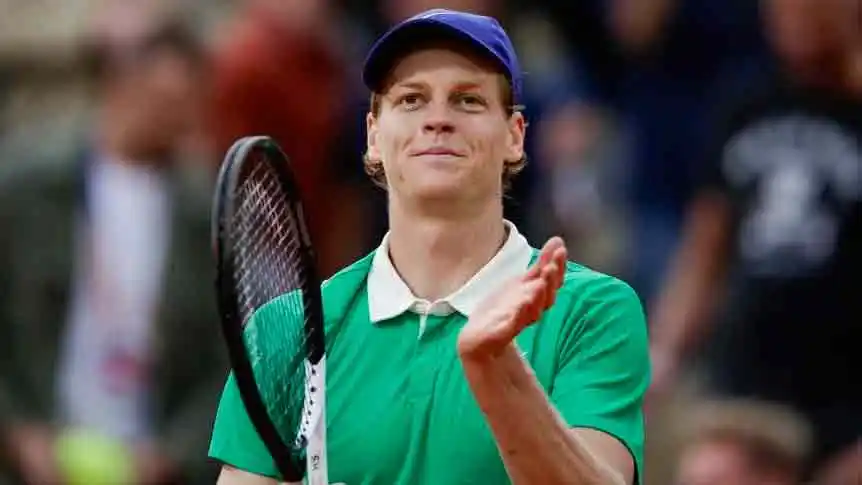 Roland Garros: Sinner barrió en tres sets corridos a Djokovic y jugará la final ante Alcaraz