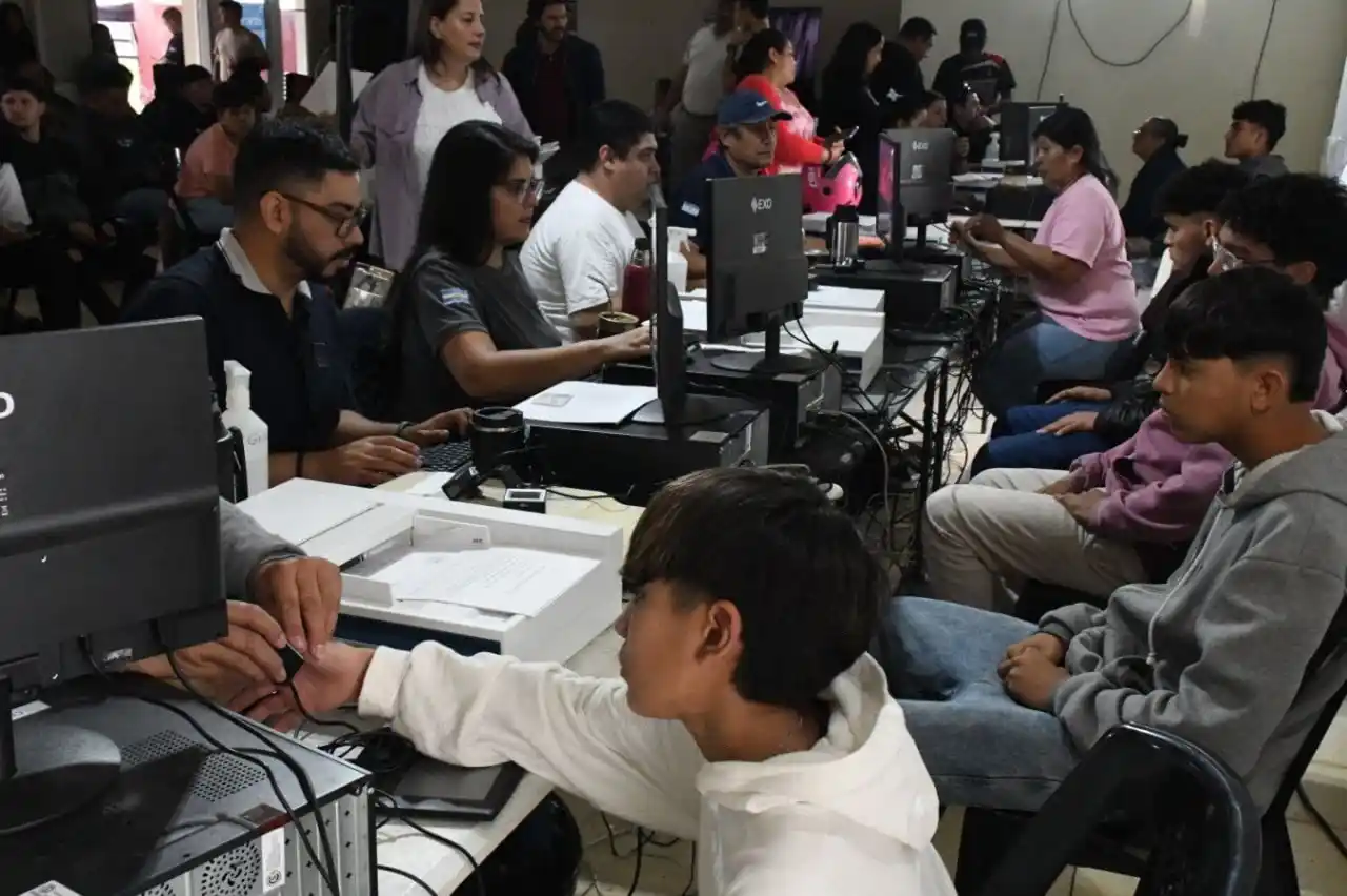 Gran convocatoria en el barrio Eva Perón junto al programa "Identidad Formoseña”