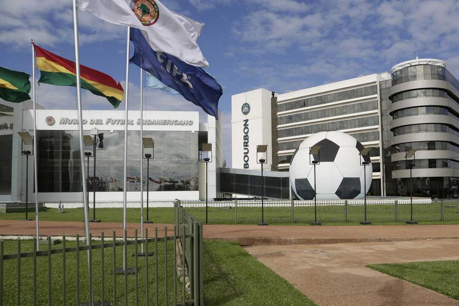 Conmebol confirmó la postergación de la Copa América 2020