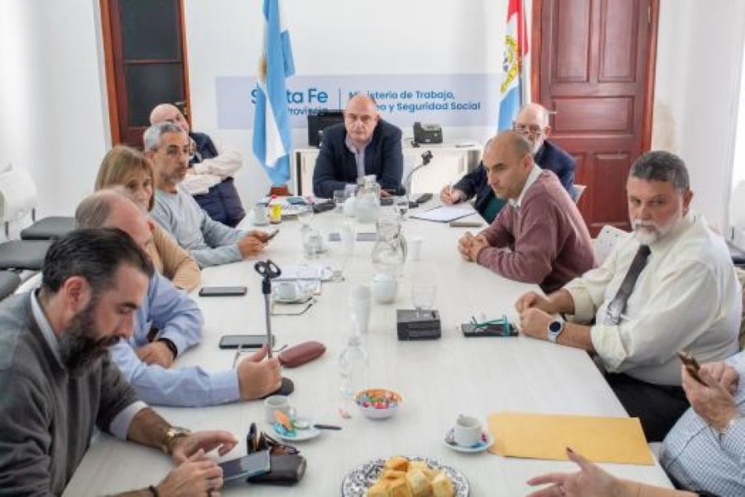 Se concretó la reunión paritaria con los representantes de los profesionales de la salud