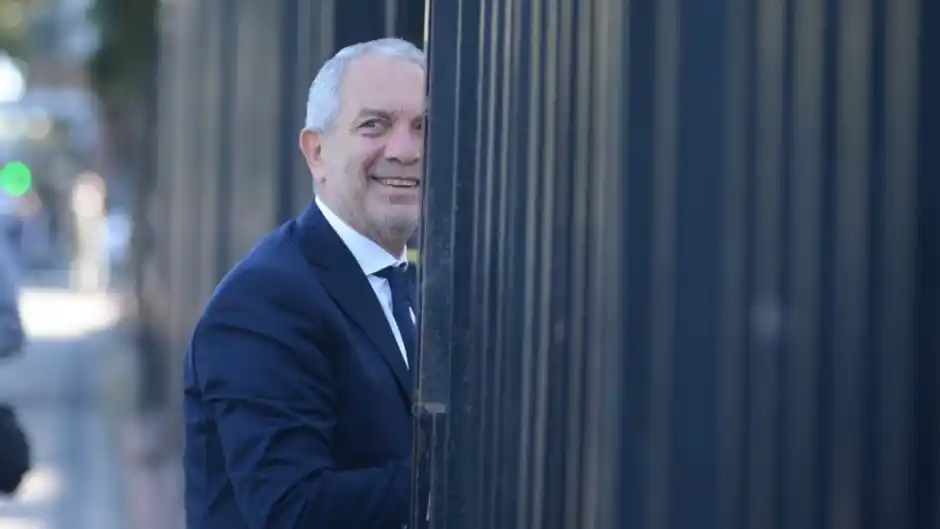 Alak quiere volver a ser intendente de La Plata y se viste de candidato: anunció obra sobre el arroyo El Gato