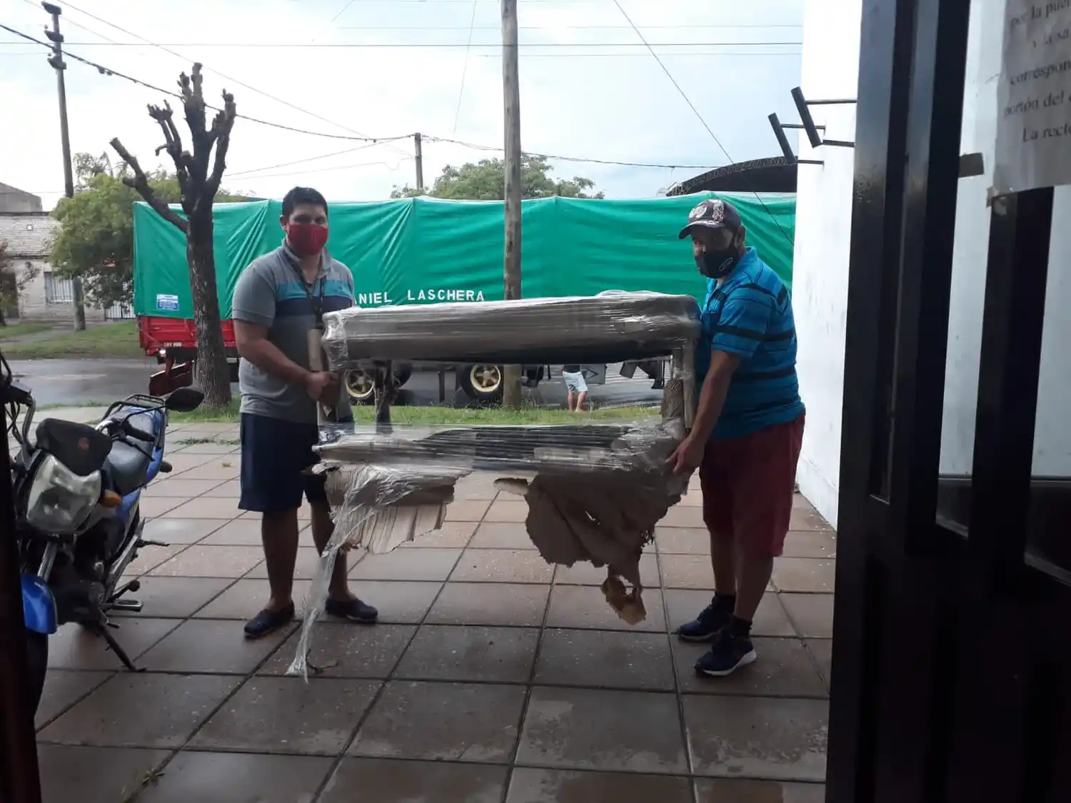 El CGE entregó nuevos mobiliarios a la Escuela Nº 4