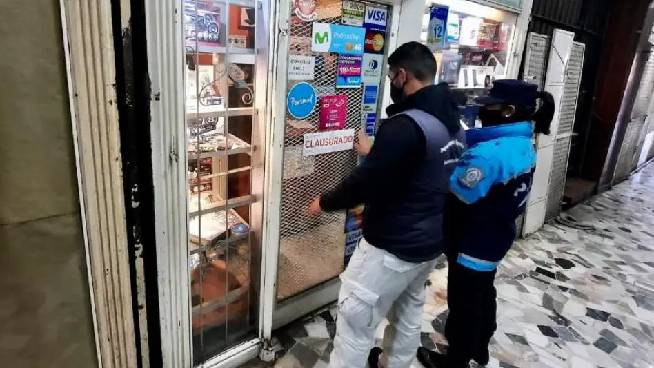 El Municipio secuestró más de 300 celulares de locales que no podían acreditar su origen