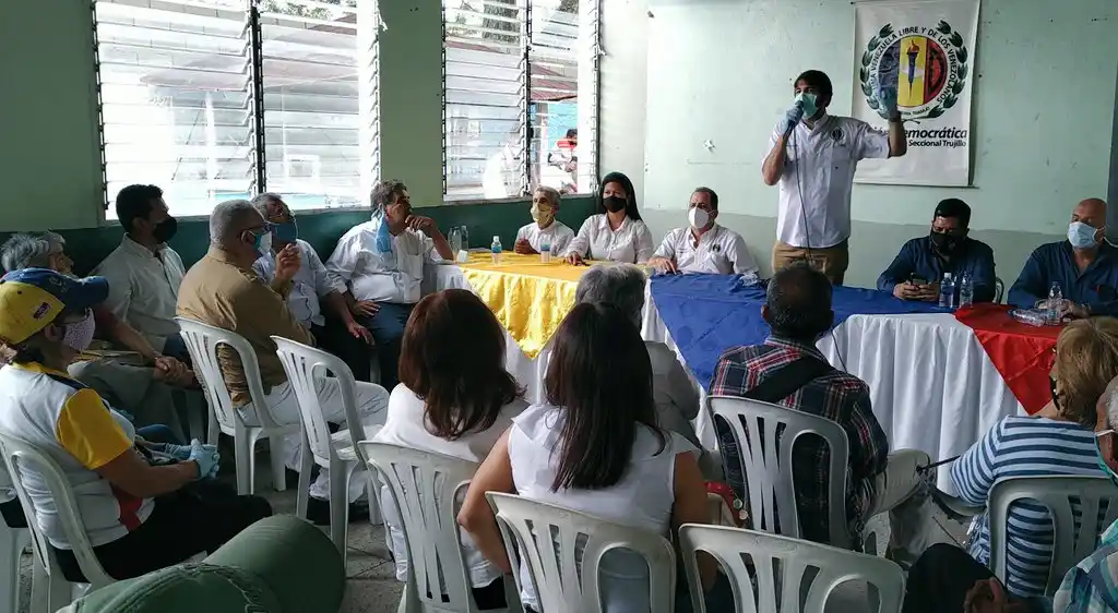 Dip. Prosperi ratifica que la AD legítima, “no se presta para farsas que violan la Constitución”