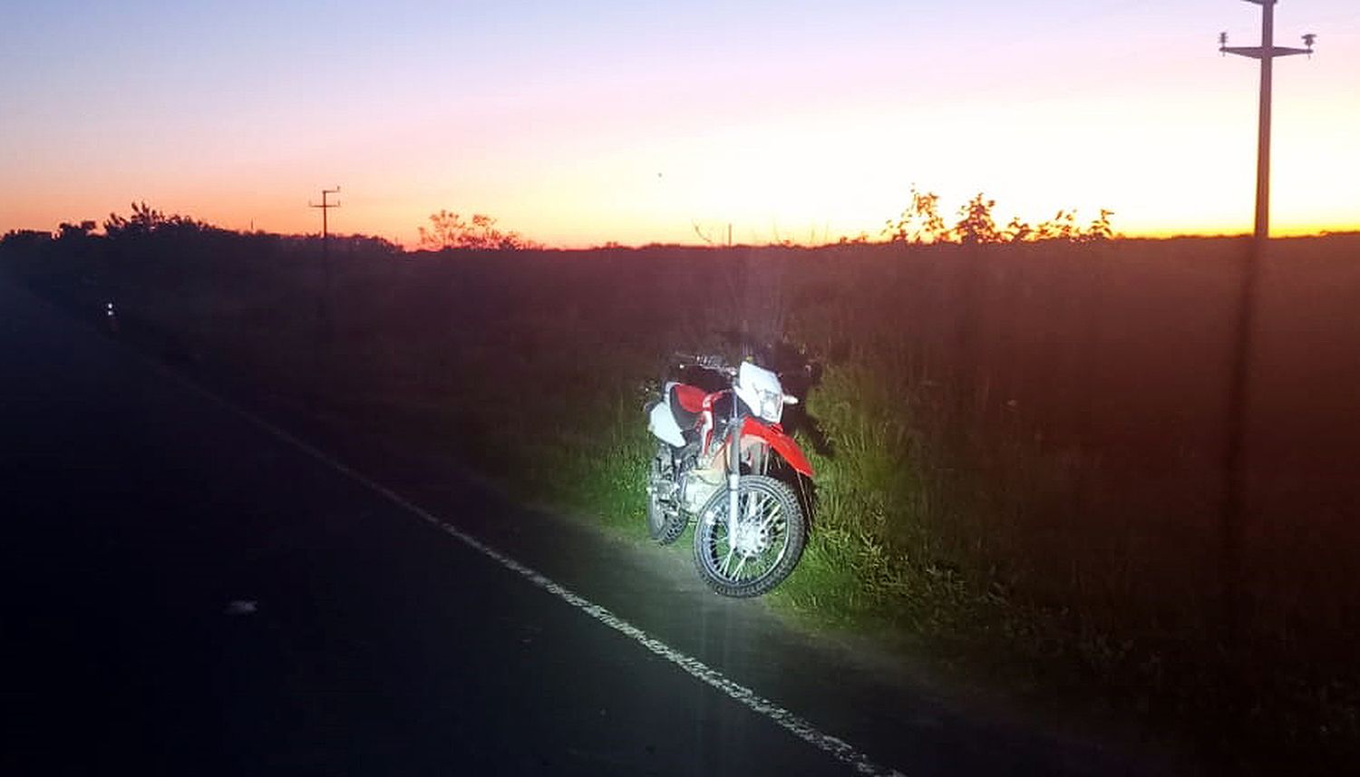 Motociclista colisionó contra un ciervo y padece lesiones de carácter grave